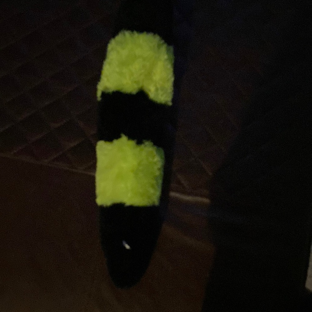 Kid toy tail